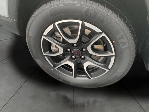 Used 2025 Jeep Compass Trailhawk AWD/4WD image 48