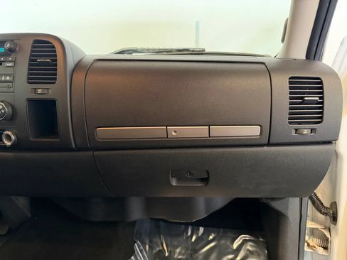 Used 2010 Chevrolet Silverado 2500 LT AWD/4WD image 26