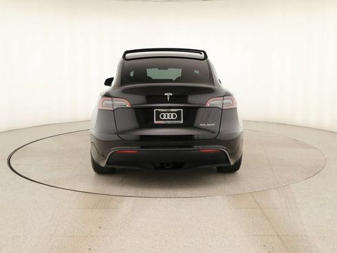 Used 2023 Tesla Model Y Performance AWD/4WD image 5