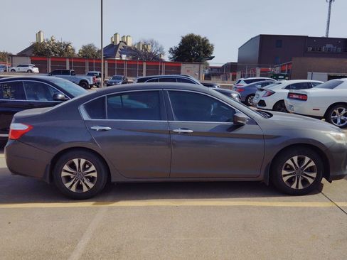 Used 2013 Honda Accord LX image 4