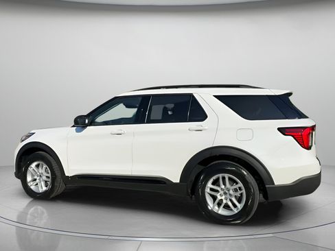 New 2026 Ford Explorer Active image 18