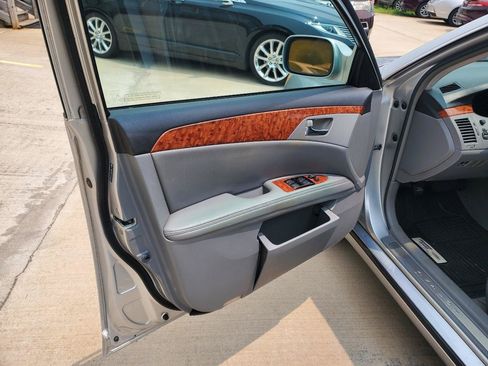 Used 2005 Toyota Avalon XLS FWD image 15
