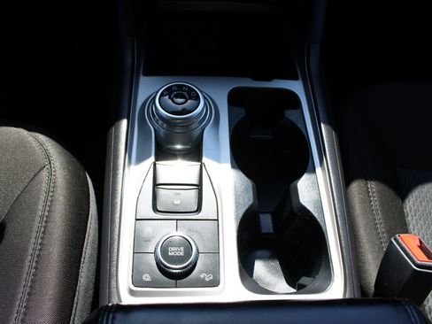 Used 2023 Ford Explorer XLT AWD/4WD image 43