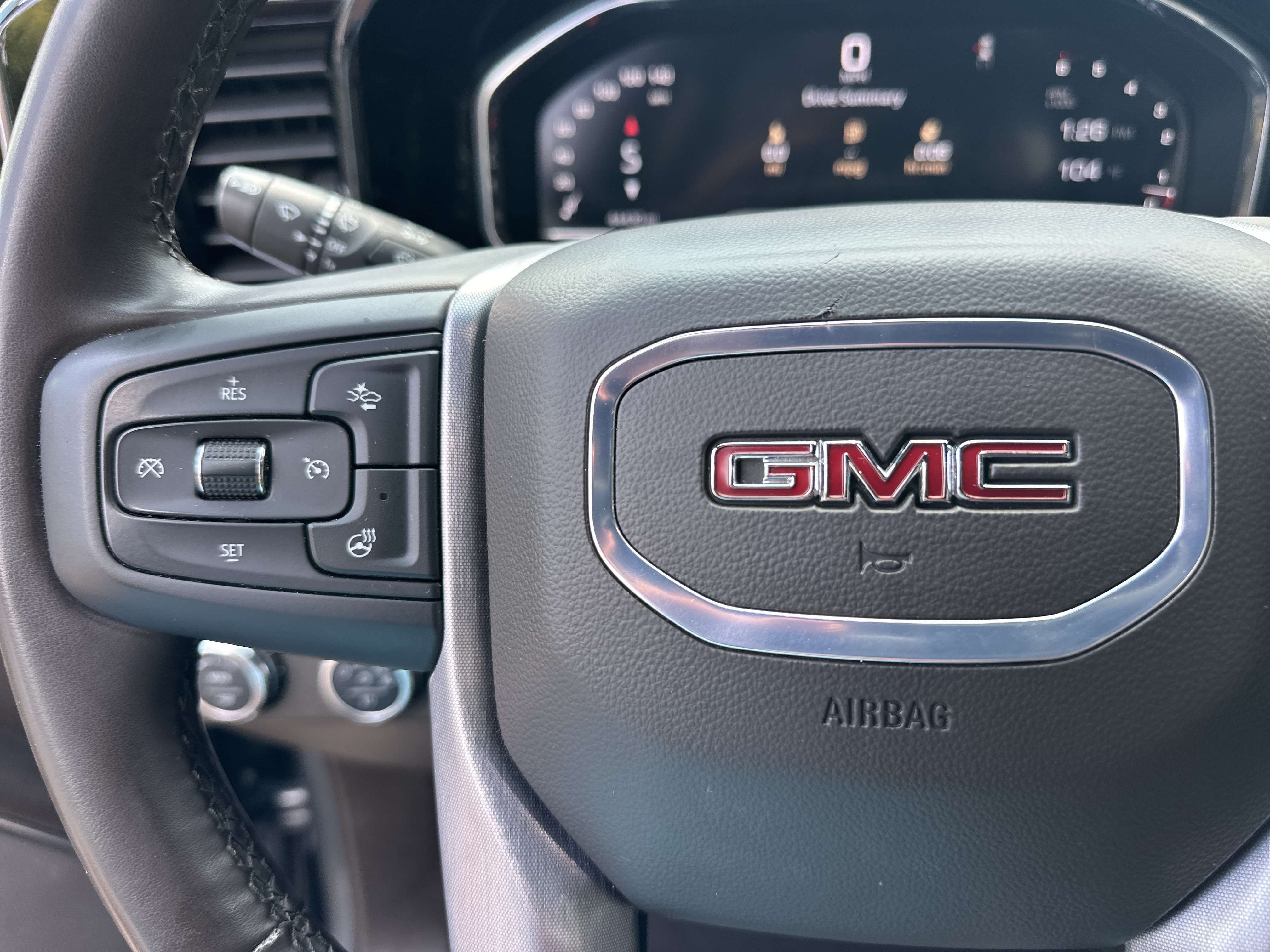 Used 2025 GMC Sierra 1500 SLT AWD/4WD image 25