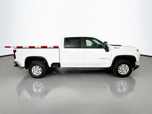 Used 2022 Chevrolet Silverado 2500 LT w/ Convenience Package AWD/4WD image 8
