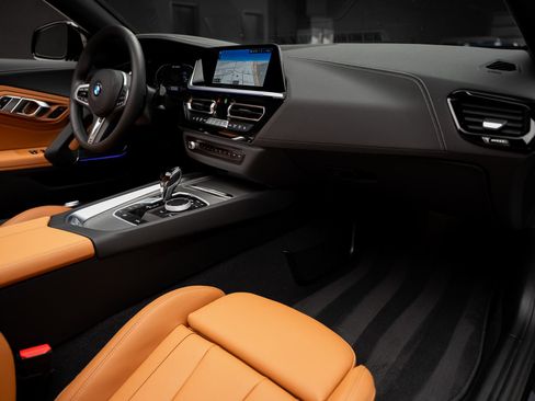 Used 2025 BMW Z4 M40i w/ Premium Package RWD image 60