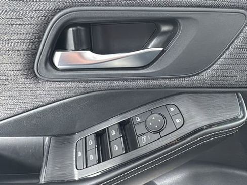 Certified 2021 Nissan Rogue SV image 19