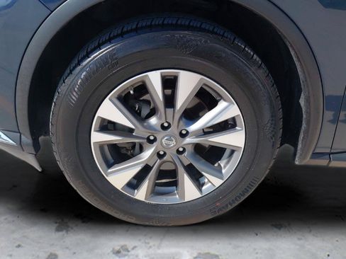 Used 2018 Nissan Murano SV AWD/4WD image 10