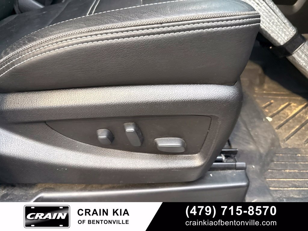 Used 2019 GMC Sierra 3500 Denali w/ Duramax Plus Package AWD/4WD image 8