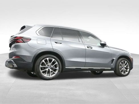 Used 2024 BMW X5 xDrive40i w/ Parking Assistance Package AWD/4WD image 44