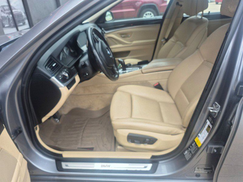 Used 2014 BMW 550i xDrive Sedan AWD/4WD image 22