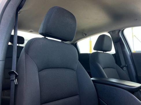 Used 2023 Chevrolet Malibu LT FWD image 17