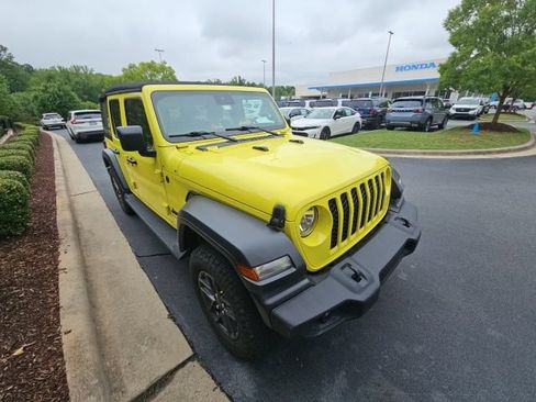 Used 2024 Jeep Wrangler Unlimited Sport AWD/4WD image 7