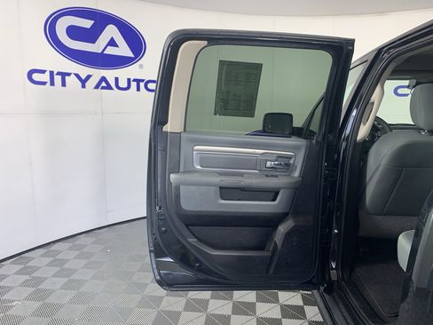 Used 2018 RAM 2500 SLT AWD/4WD image 27