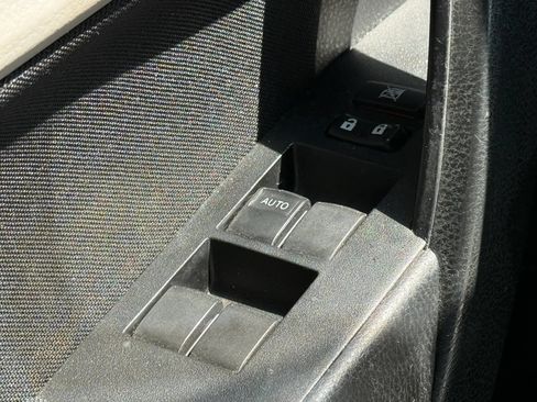 Used 2019 Toyota Corolla LE FWD image 23