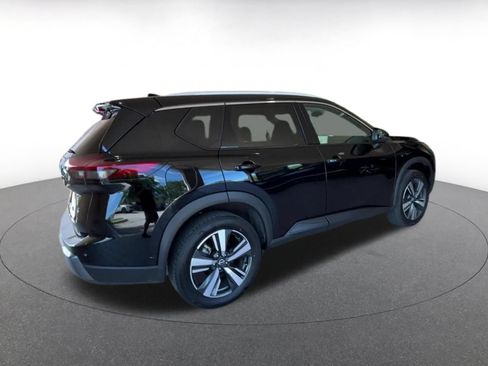 Used 2026 Nissan Rogue SL FWD image 14