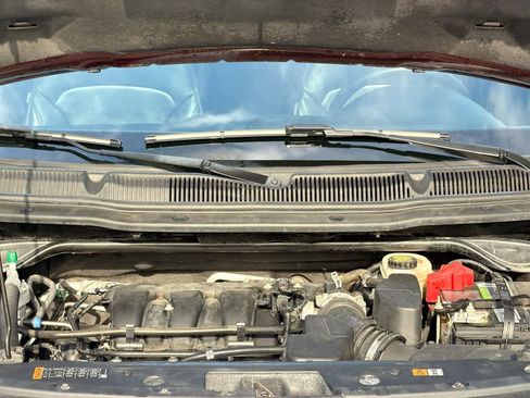 Used 2018 Ford Explorer XLT w/ Equipment Group 202A image 15