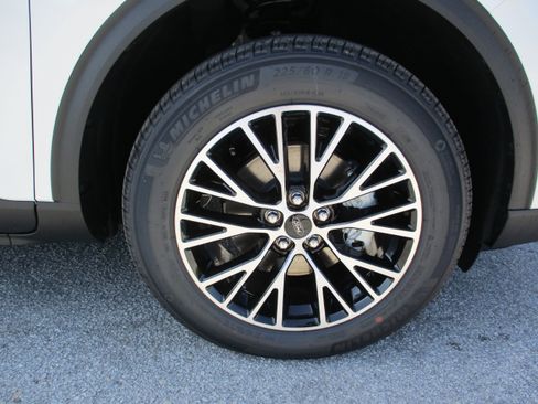 New 2025 Ford Escape Plug-in Hybrid image 9