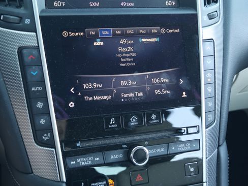 Used 2016 INFINITI Q50 3.0t Premium w/ 3.0T Premium Plus Package image 25