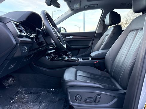 Used 2021 Audi Q5 2.0T Premium w/ Convenience Package image 16