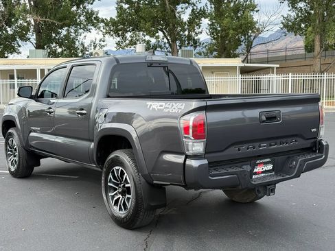 Used 2020 Toyota Tacoma TRD Sport w/ Technology Package AWD/4WD image 5