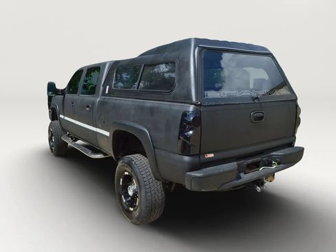 Used 2004 Chevrolet Silverado 2500 W/T w/ Skid Plate Package AWD/4WD image 6