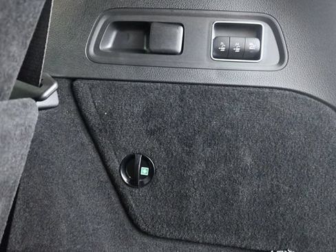 Certified 2026 Mercedes-Benz GLS 450 4MATIC image 24