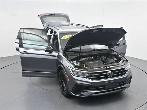 Used 2022 Volkswagen Tiguan SE R-Line AWD/4WD image 45