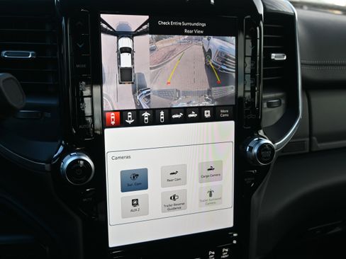 Used 2024 RAM 2500 Laramie w/ Sport Appearance Package image 15