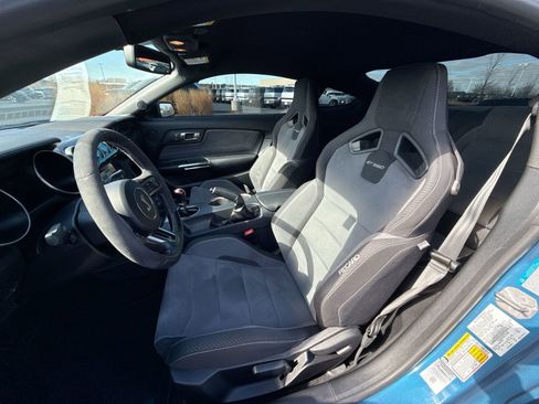 Used 2019 Ford Mustang Shelby GT350 w/ Technology Package image 12