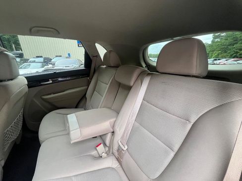 Used 2014 Kia Sorento LX FWD image 21