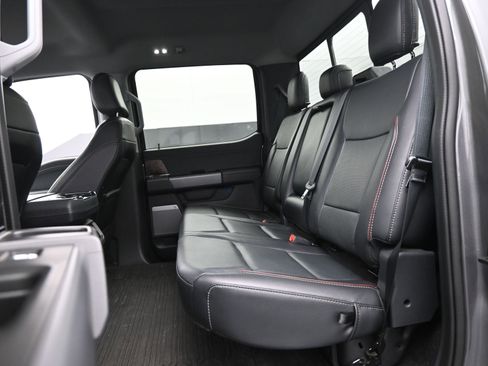 Used 2021 Ford F150 Lariat image 14