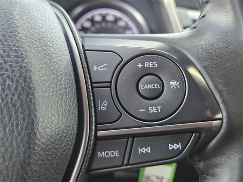 Used 2022 Toyota Camry SE image 30