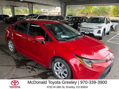 Used 2021 Toyota Corolla LE FWD image 3