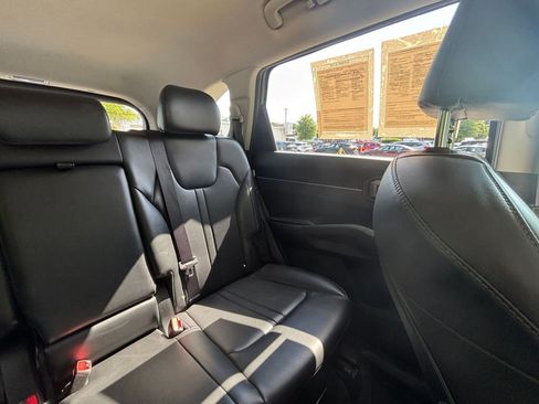 Used 2024 Kia Sorento S FWD image 40