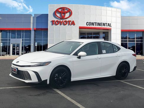 New 2026 Toyota Camry SE image 3