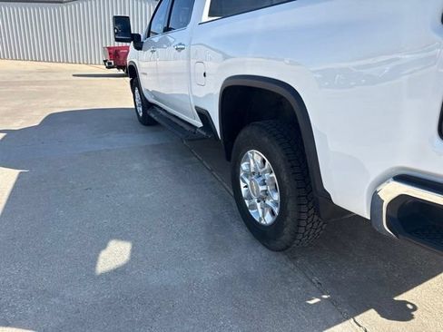 Used 2025 Chevrolet Silverado 2500 LTZ w/ LTZ Convenience Package AWD/4WD image 9