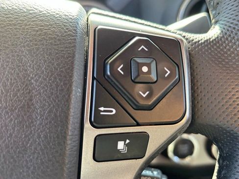 Used 2023 Toyota Tacoma TRD Sport image 14