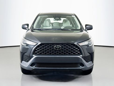 Used 2023 Toyota Corolla Cross L FWD image 2