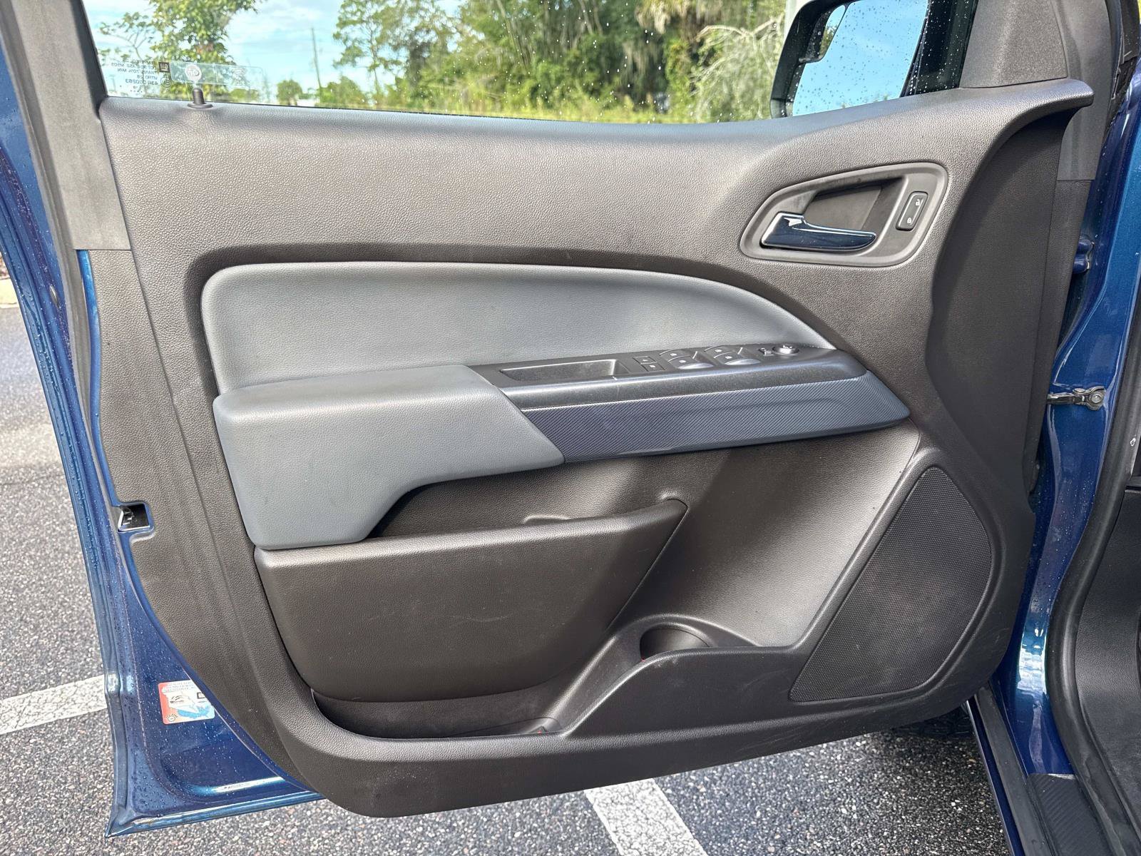 Used 2019 Chevrolet Colorado Z71 AWD/4WD image 17