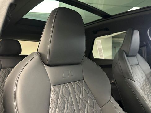 New 2025 Audi SQ5 Premium Plus image 16