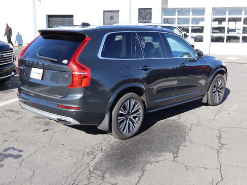 Used 2021 Volvo XC90 T5 Momentum w/ Advanced Package image 10