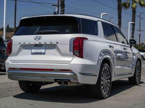 Used 2025 Hyundai Palisade Calligraphy FWD image 8