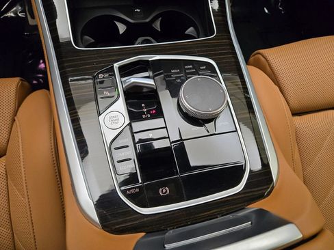 Used 2025 BMW X5 sDrive40i w/ M Sport Package RWD image 40