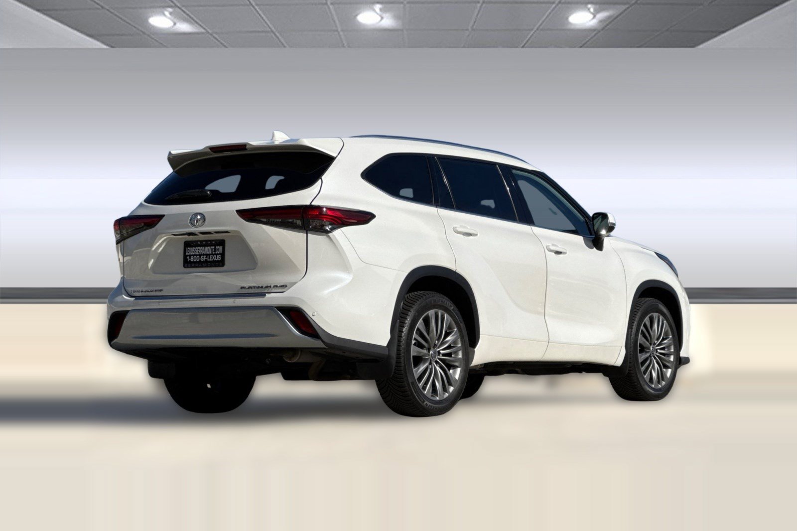 Used 2021 Toyota Highlander Platinum AWD/4WD image 8