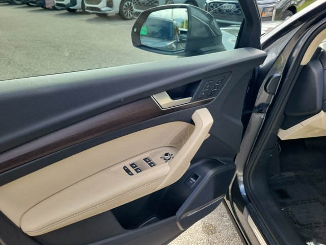 Used 2022 Audi Q5 2.0T Premium Plus AWD/4WD image 18