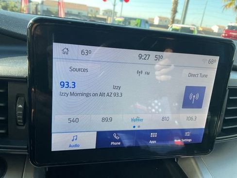 Used 2022 Ford Explorer XLT image 17