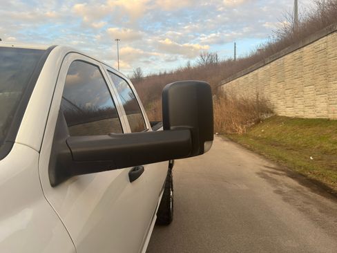 Used 2022 RAM 2500 Tradesman w/ Chrome Appearance Group image 12