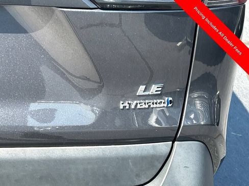Used 2024 Toyota RAV4 LE AWD/4WD image 19