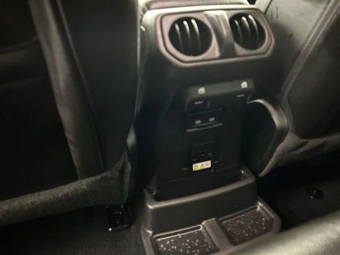 Used 2023 Jeep Wrangler Unlimited Sahara w/ Cold Weather Group AWD/4WD image 26